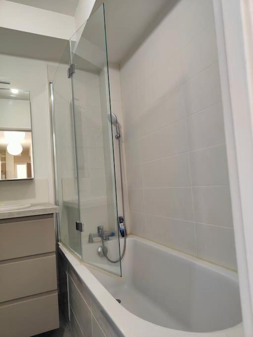Superbe Appartement Lumineux Avec Vue Imprenable Tours Ngoại thất bức ảnh