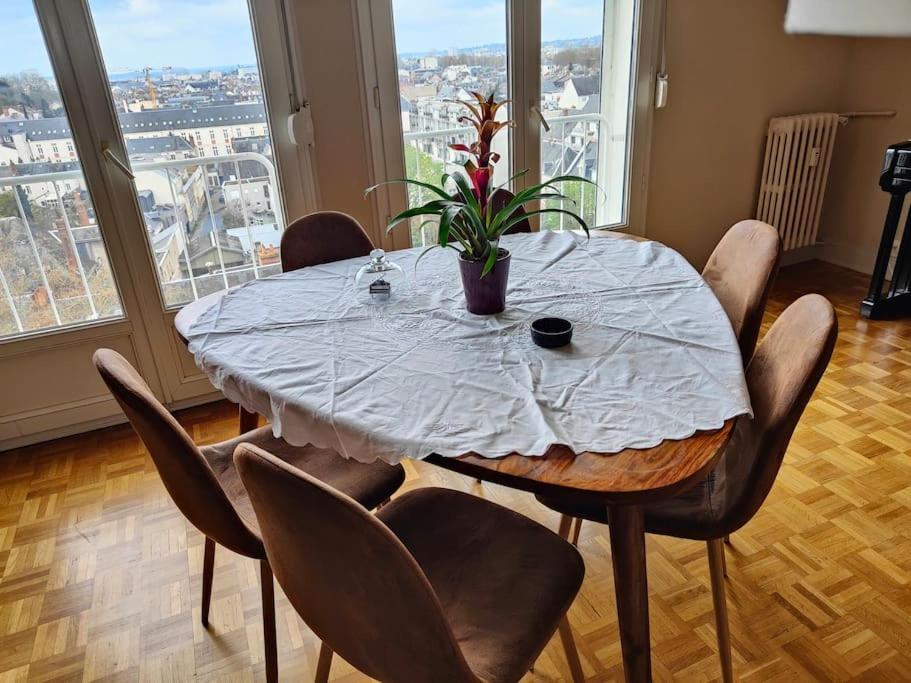 Superbe Appartement Lumineux Avec Vue Imprenable Tours Ngoại thất bức ảnh